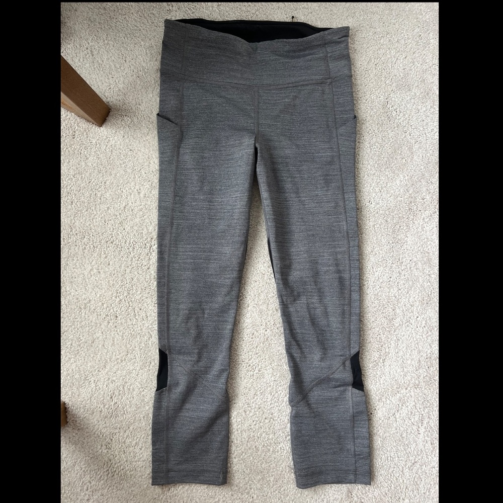 Gray Lululemon Leggings w zipper (size 4)